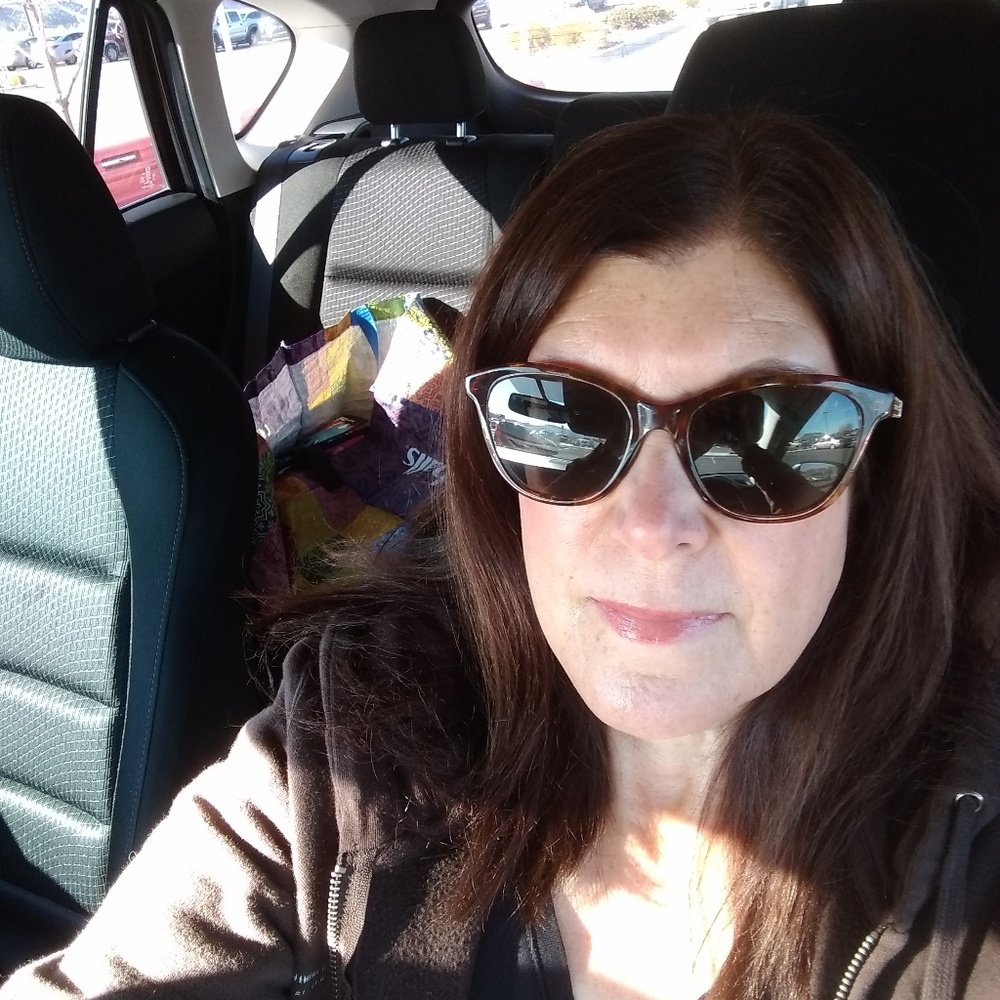Meet your Posher, Melissa